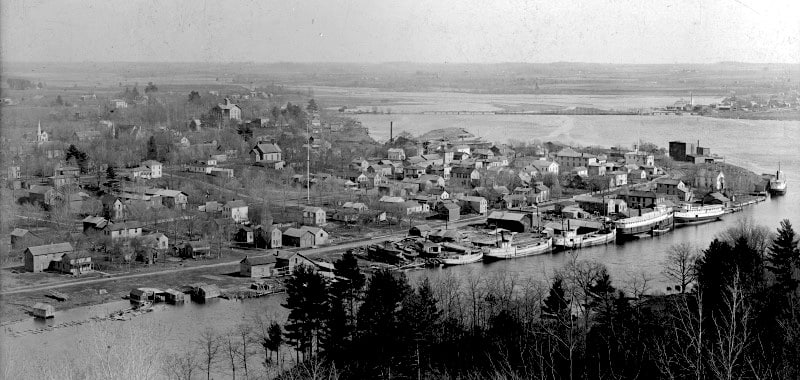 Photo of Saugatuck in 1895